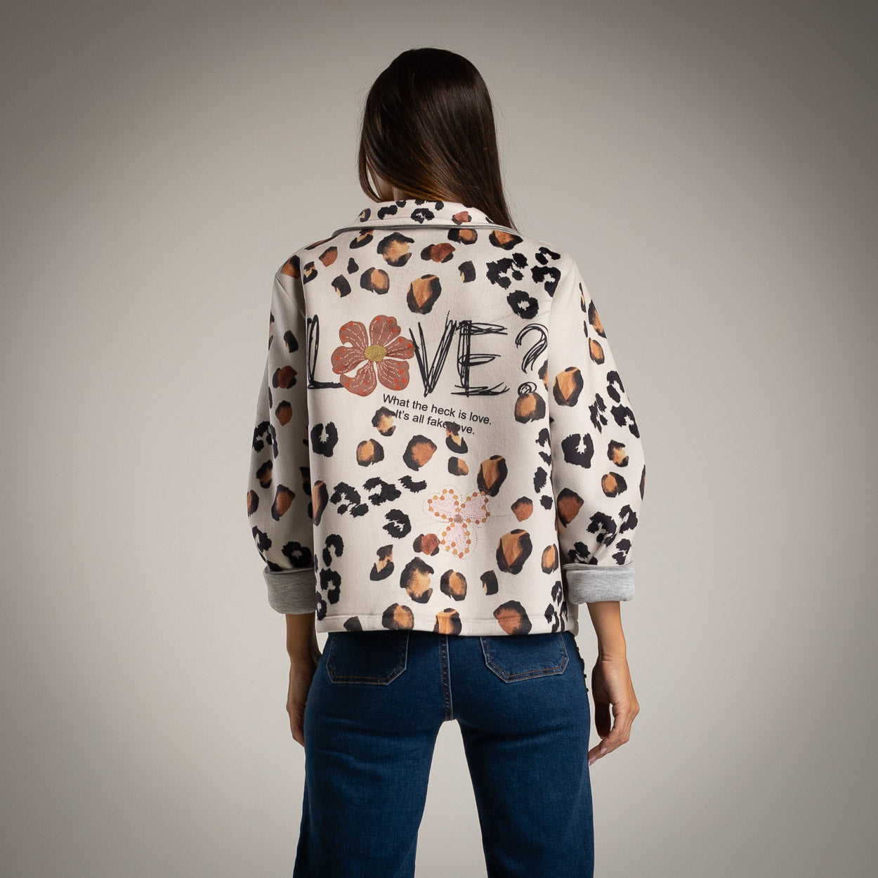 MARIΓIOÚ one-size jacket animal floral print back view – soft plush texture
