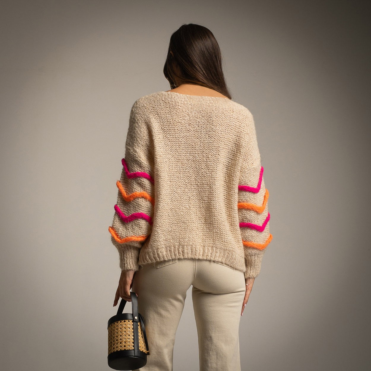 Back view of beige chunky knit sweater with colorful sleeves – Made in Italy | MARIΓIOÚ