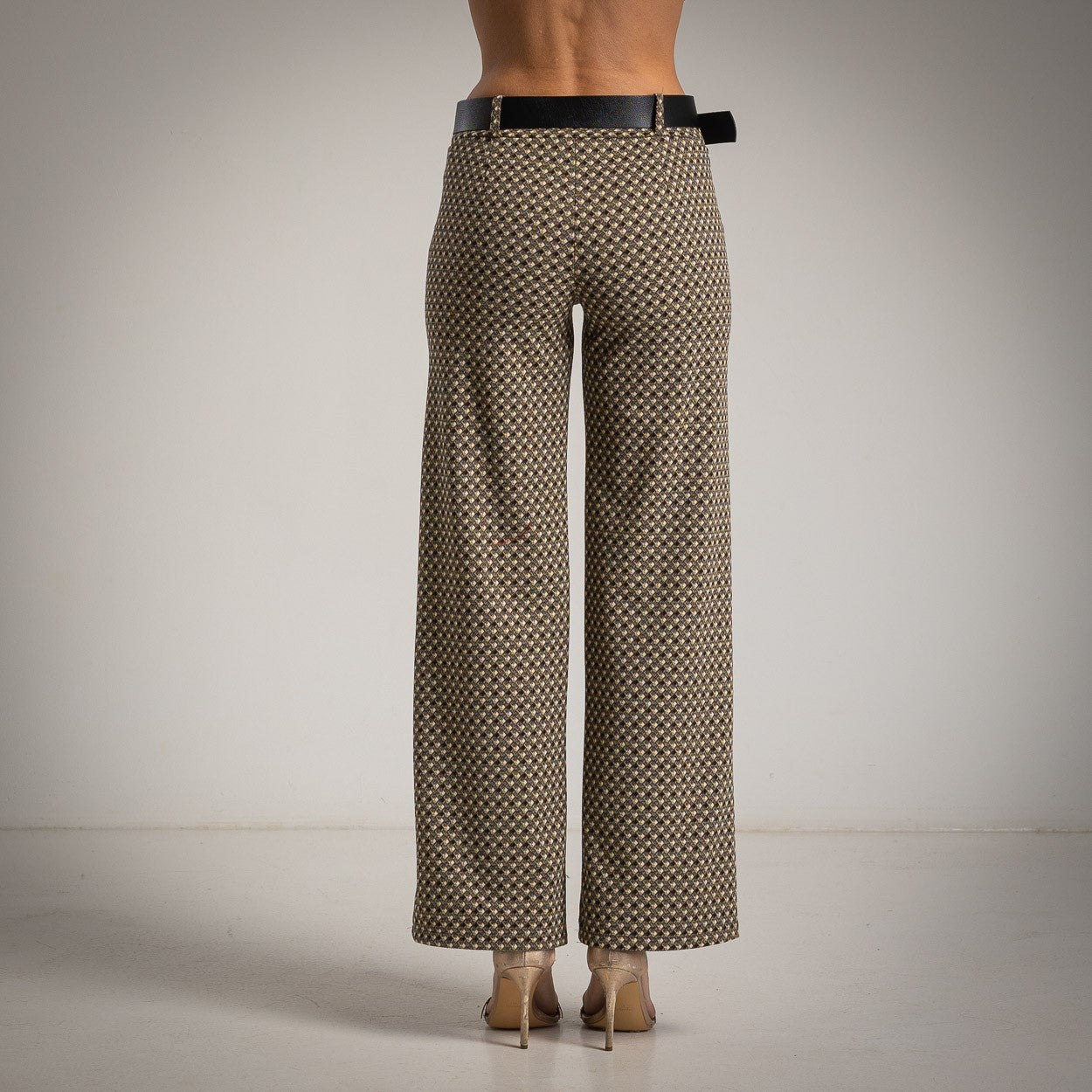 Microdiamond pants with belt by MARIΓIOÚ, back view
