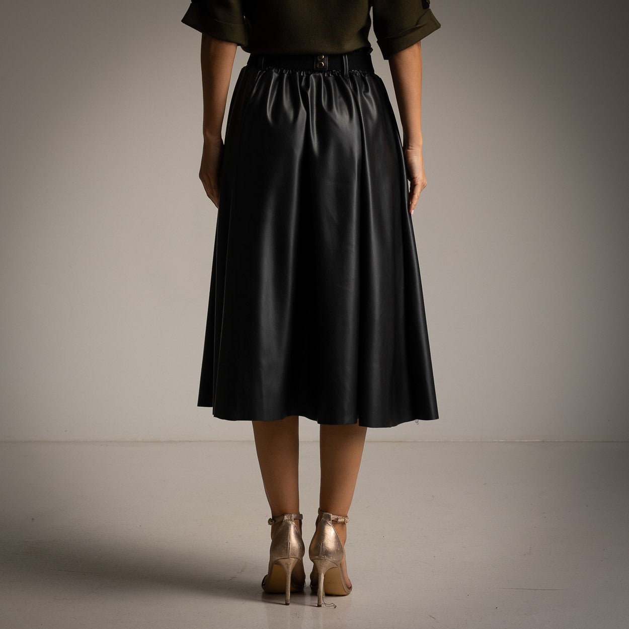 marigiou midi eco leather skirt black street style