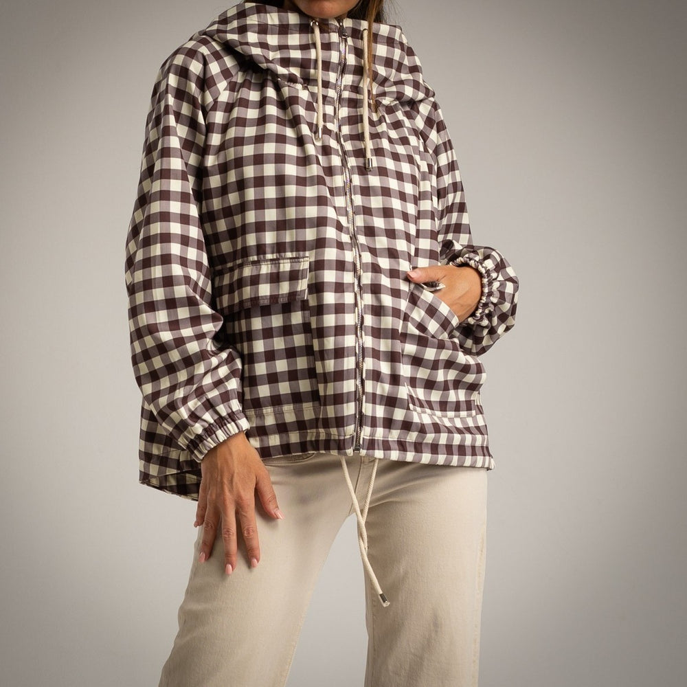 Brown and cream gingham patterned windbreaker close-up – MARIΓIOÚ