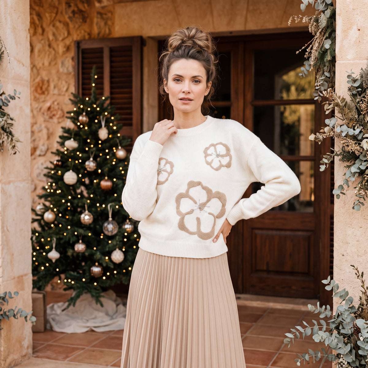 Ivory White ivory knit sweater with tonal bouclé flower appliqués and sequin details by MARIΓIOU - detail view