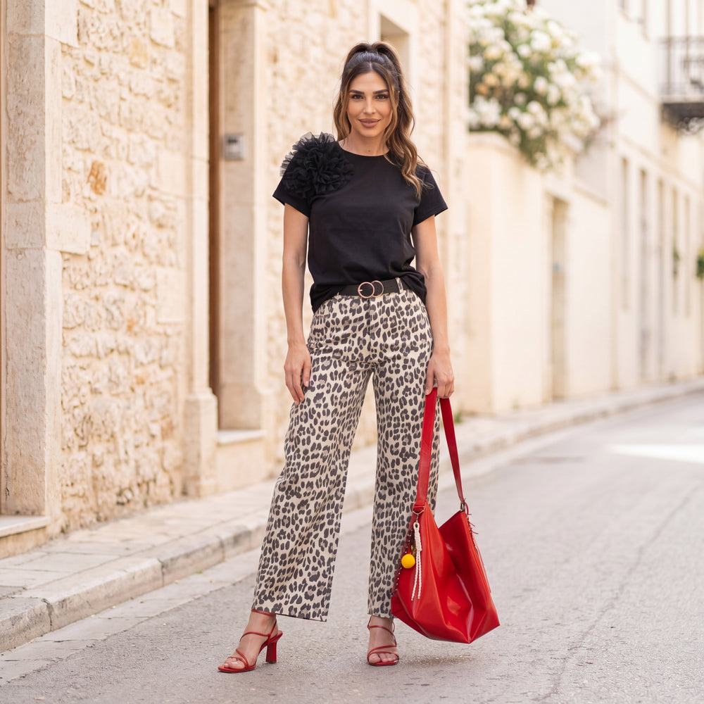 Black statement t-shirt with animal print pants outfit MARIΓIOÚ