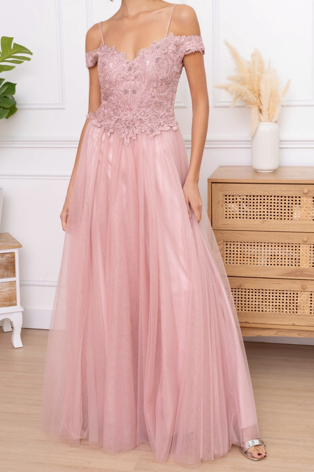 Blush pink embroidered off-shoulder evening gown MARIΓIOÚ