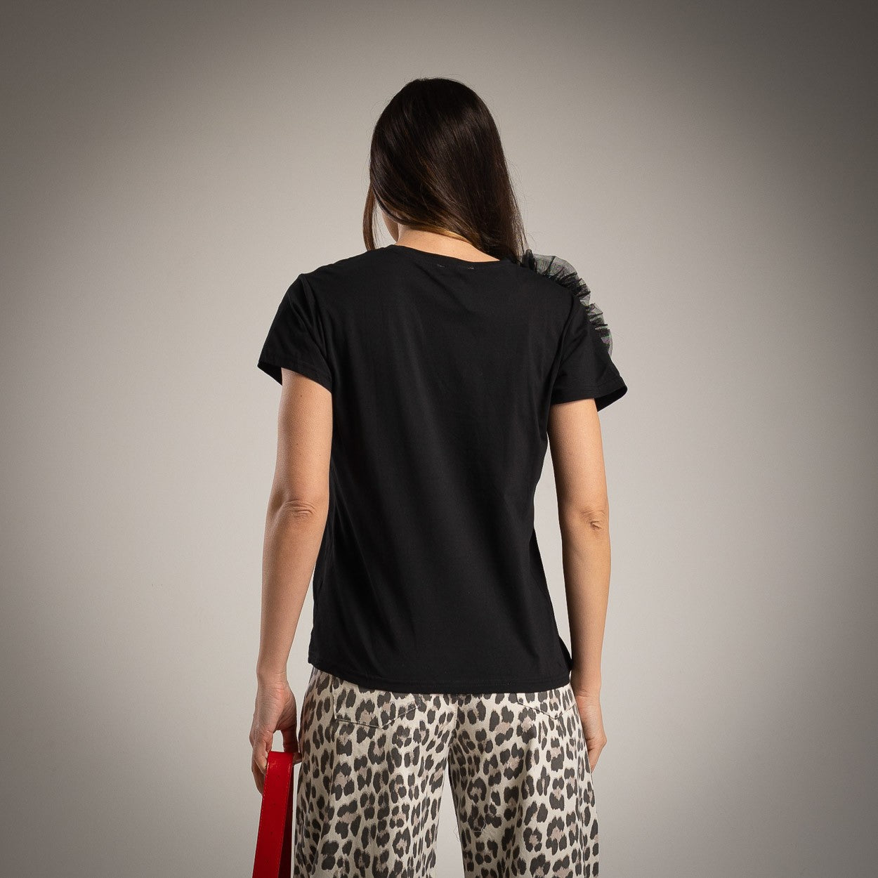 Classic black t-shirt back view fitted cotton MARIΓIOÚ
