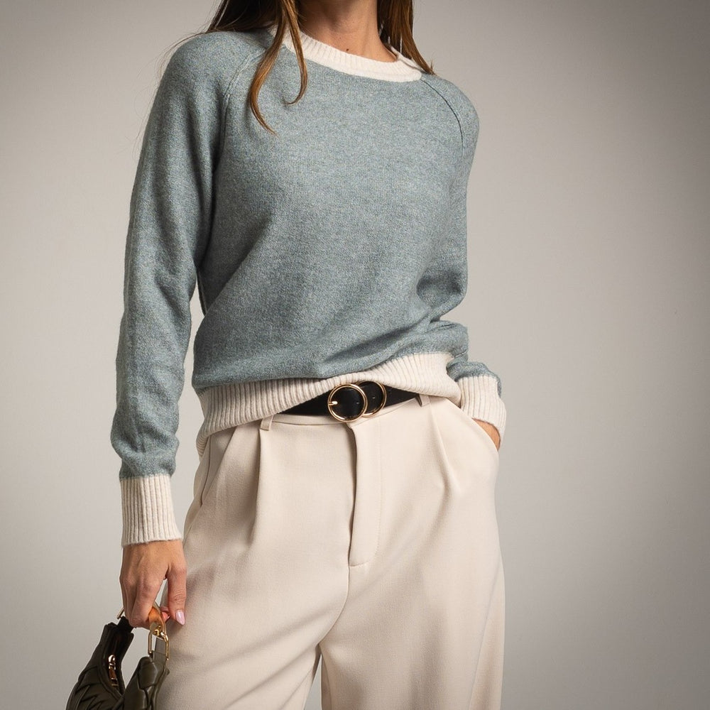Contrast knit sweater by MARIΓIOÚ in blue and cream, front detail
