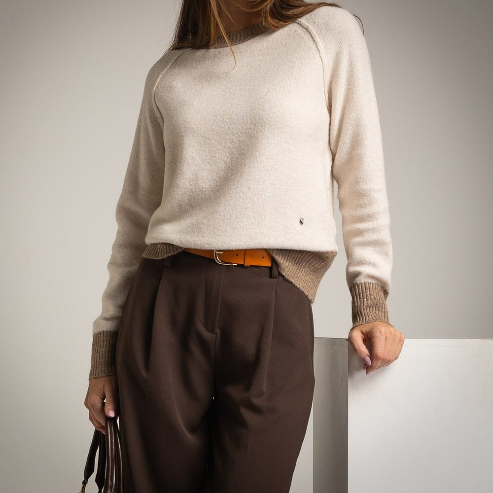 Contrast knit sweater by MARIΓIOÚ in cream and brown, front detail