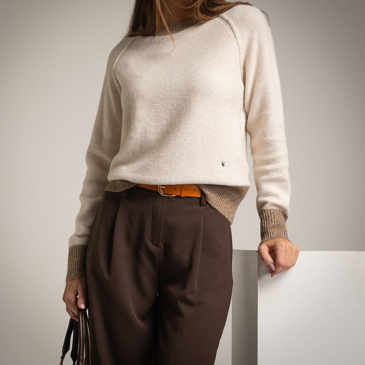 Contrast knit sweater by MARIΓIOÚ in cream and brown, front detail