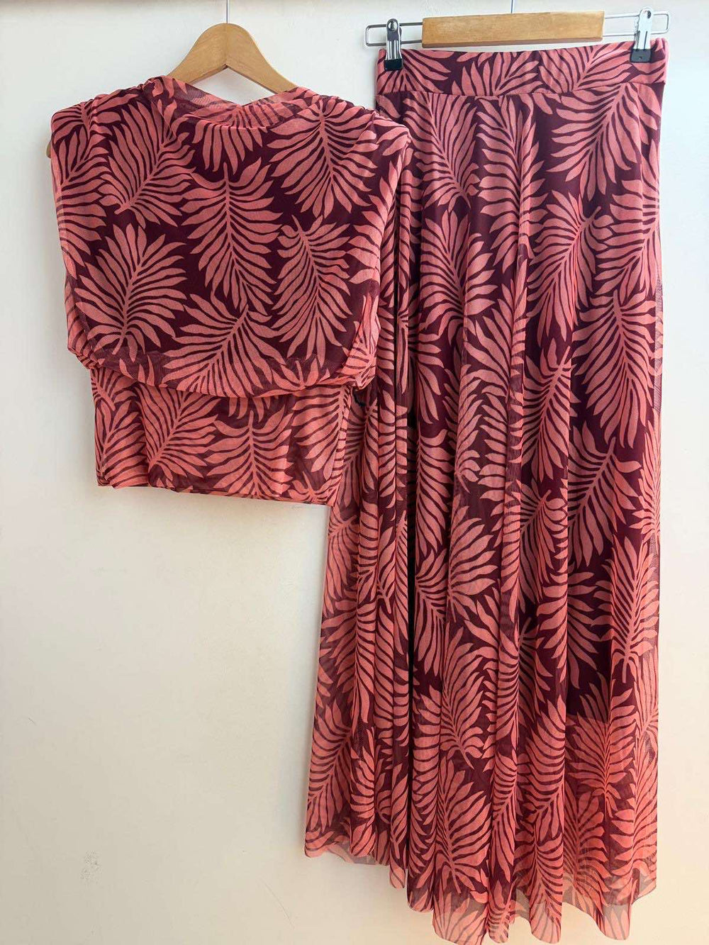 Deep wine red palm print one size set with sleeveless top and maxi skirt hanging detail
