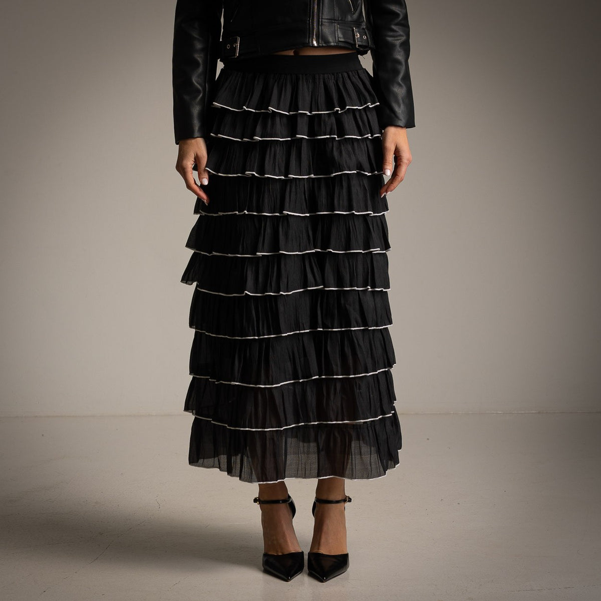 Black tiered tulle midi skirt with contrast-edged ruffles - front view