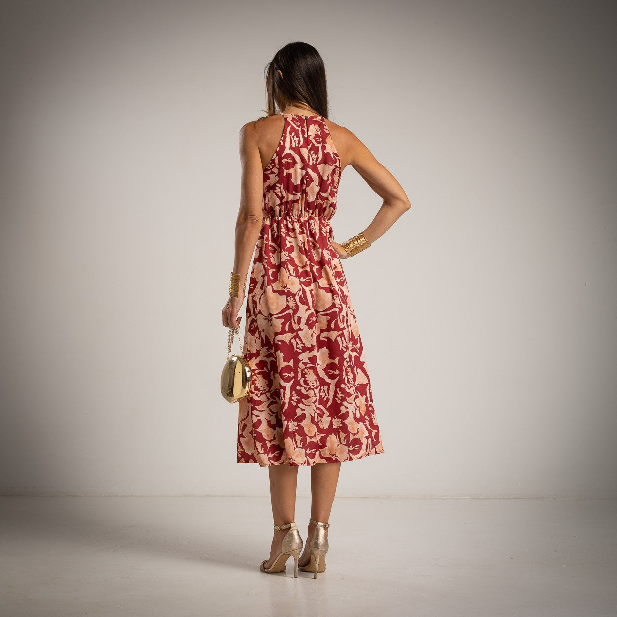 MARIΓIOÚ floral midi dress burgundy halter back view – elegant floral design