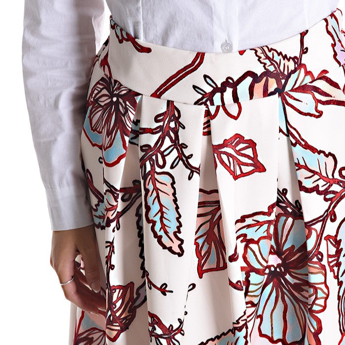 High waist floral midi skirt with pleat detailing – close-up