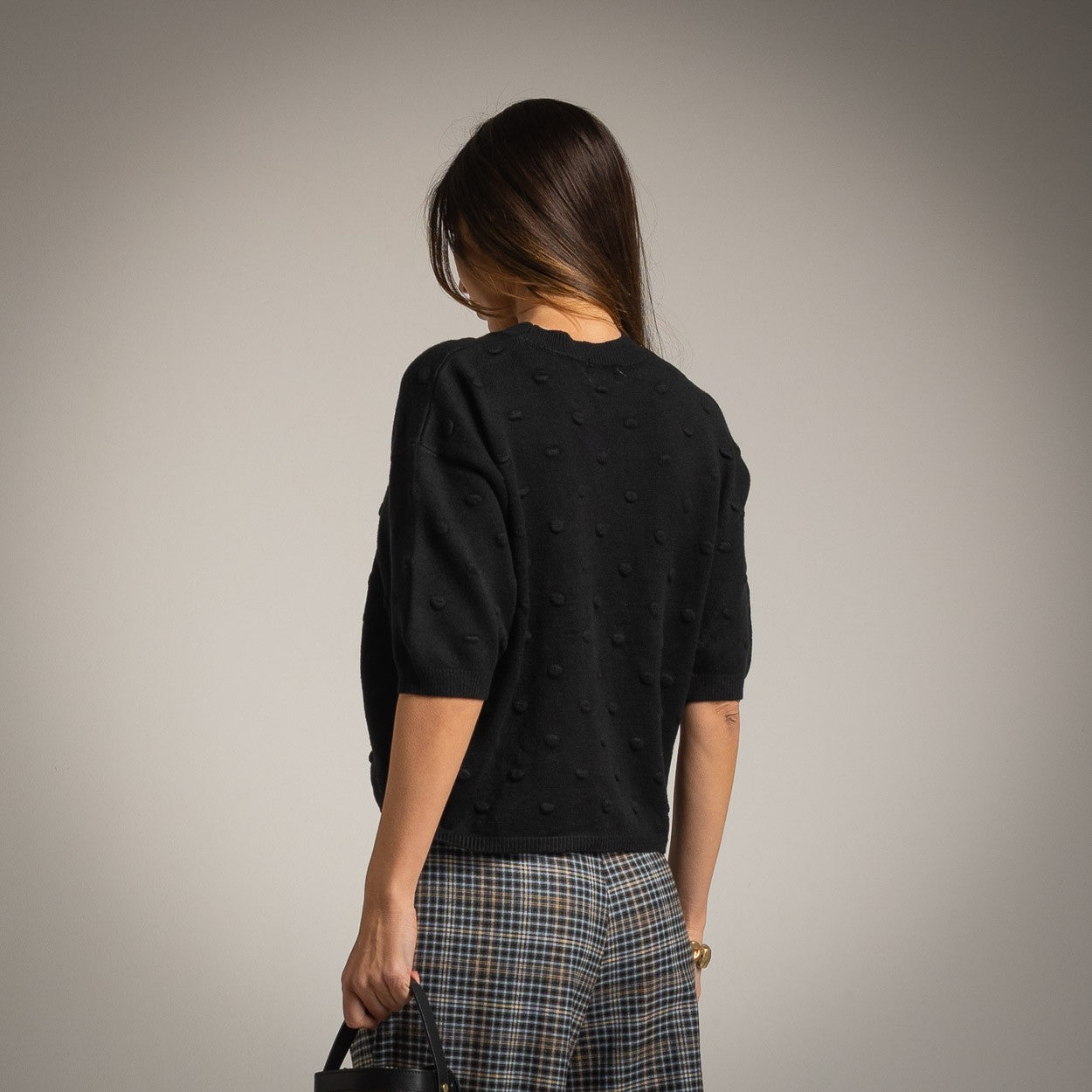 marigiou knit shirt black back view