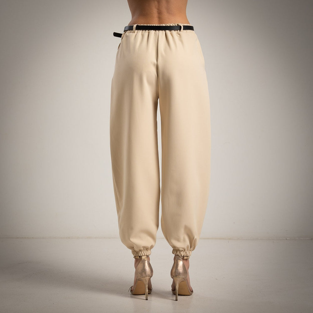 MARIΓIOÚ latte beige elegant one size pants back view