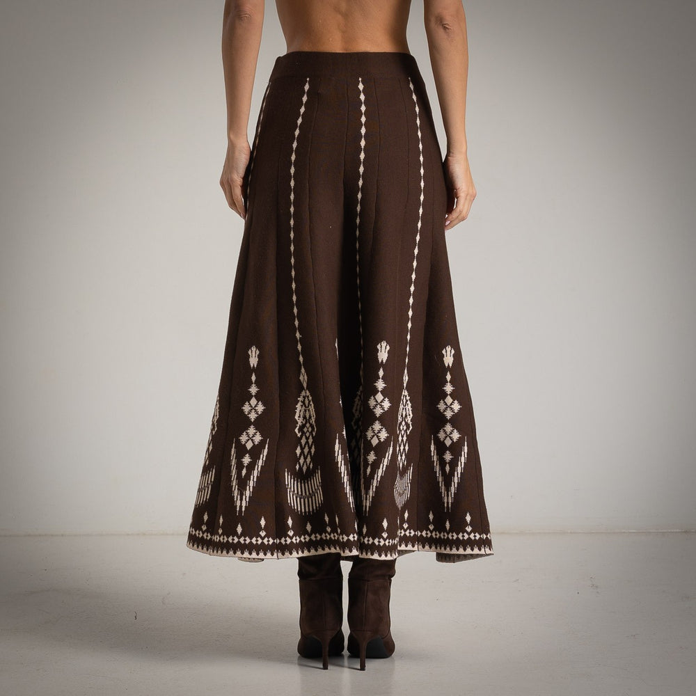 Brown knit midi skirt with decorative pattern – back view