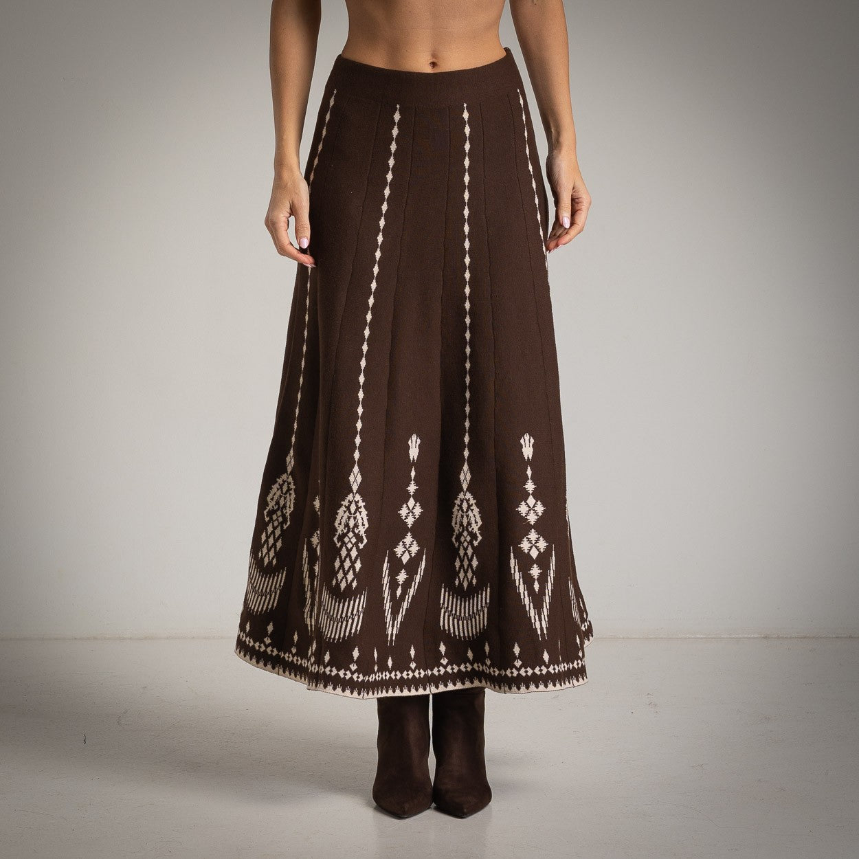Brown patterned knit midi skirt – front view