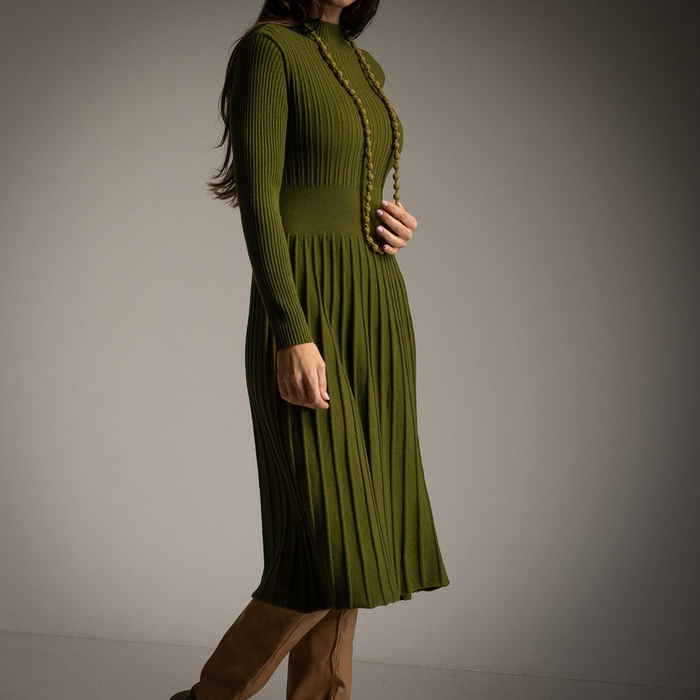 Olive ribbed knit dress by MARIΓIOÚ, side view