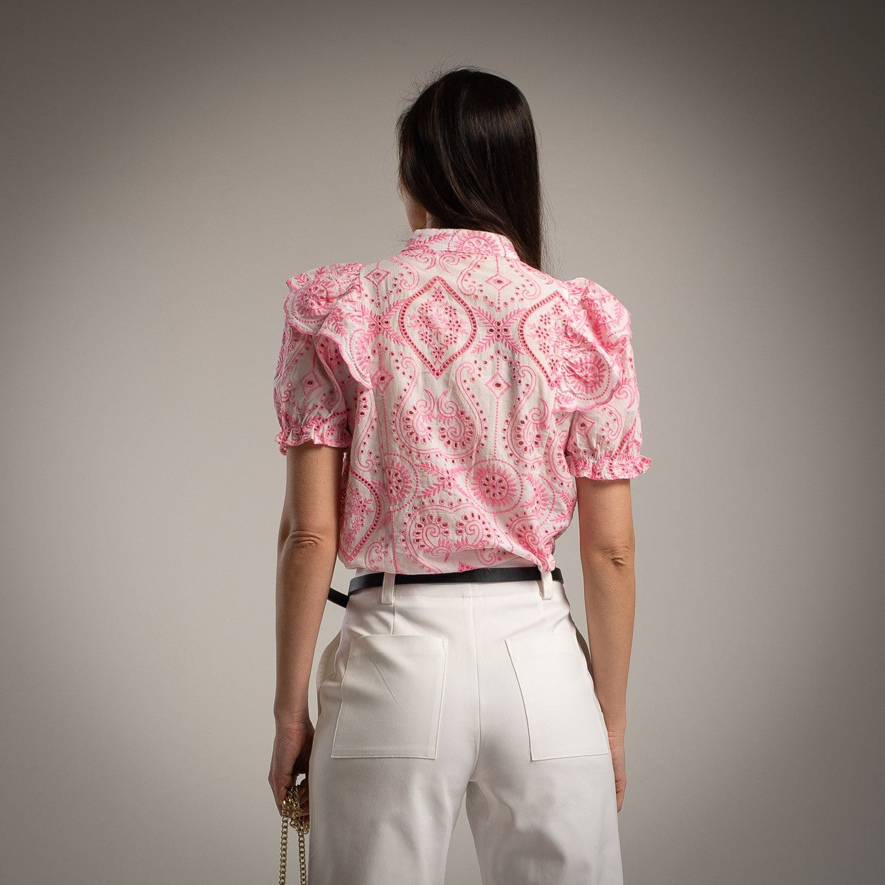 MARIΓIOÚ romantic embroidered cotton blouse back view