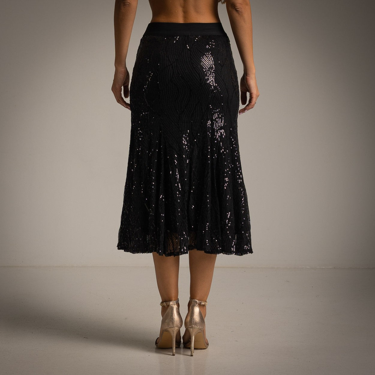 marigiou-sequin-midi-skirt-black-back