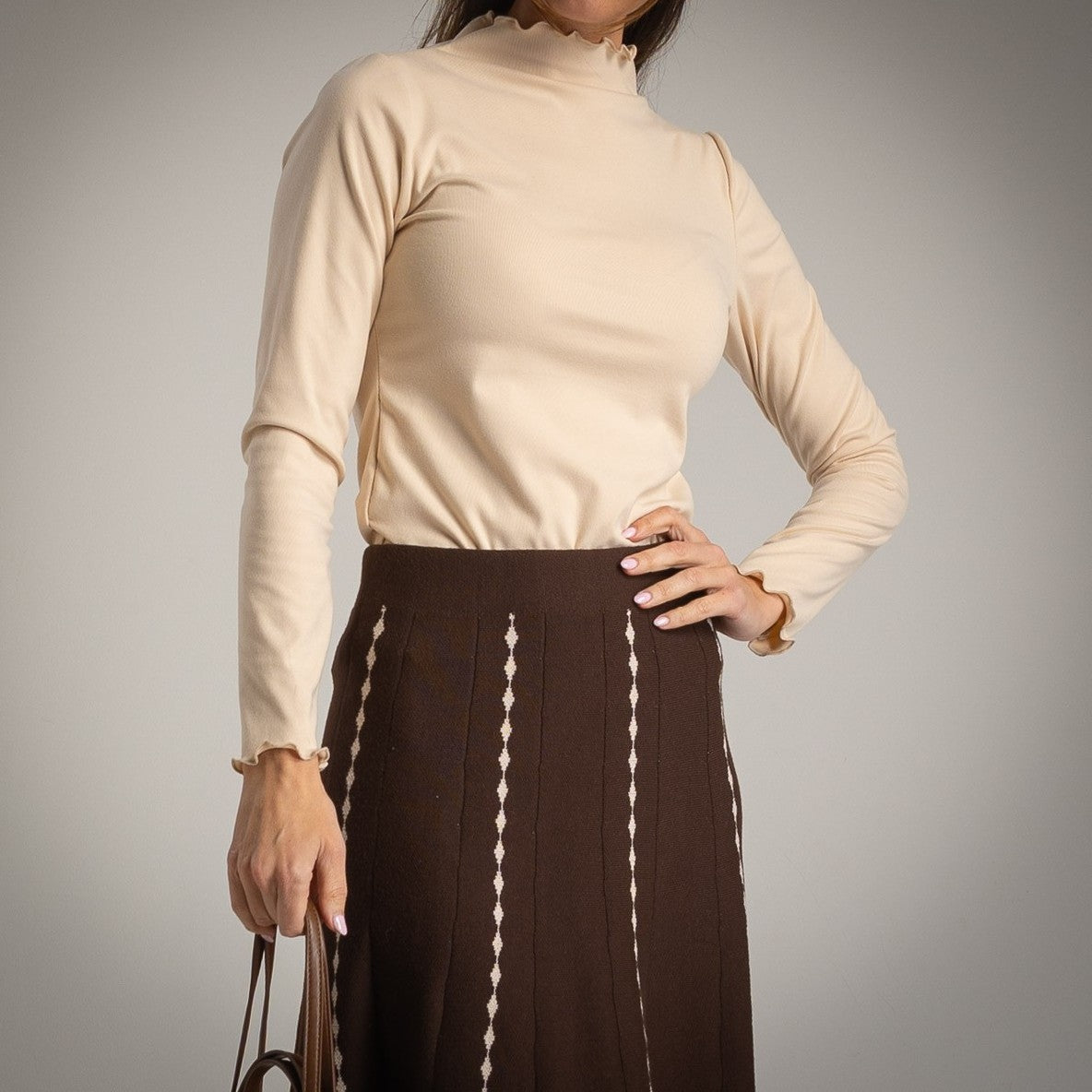 Beige soft basic longsleeve top – front view
