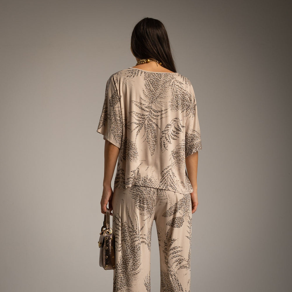 MARIΓIOÚ soft sand beige comfortable two-piece set back view