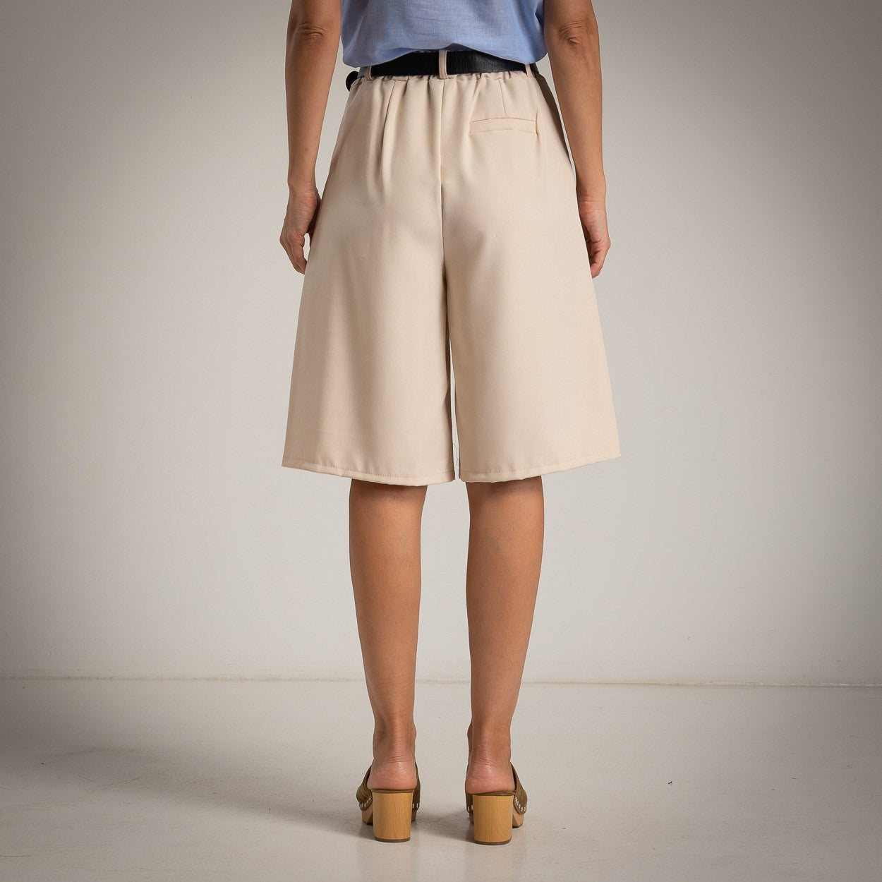 soft sand bermuda shorts back view elegant minimal design MARIΓIOÚ