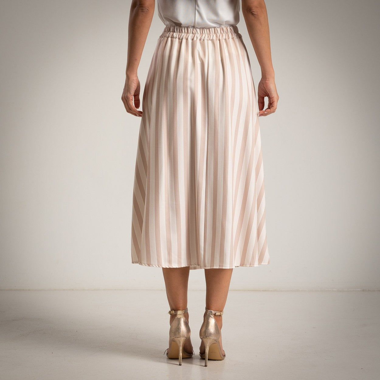 Soft sand striped midi skirt back view flowy high waist MARIΓIOÚ