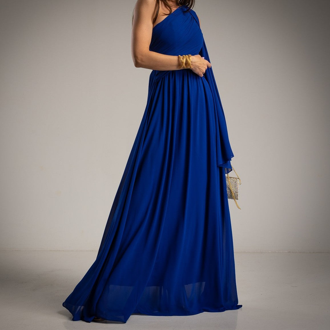 Side view of royal blue flowing evening dress – MARIΓIOÚ