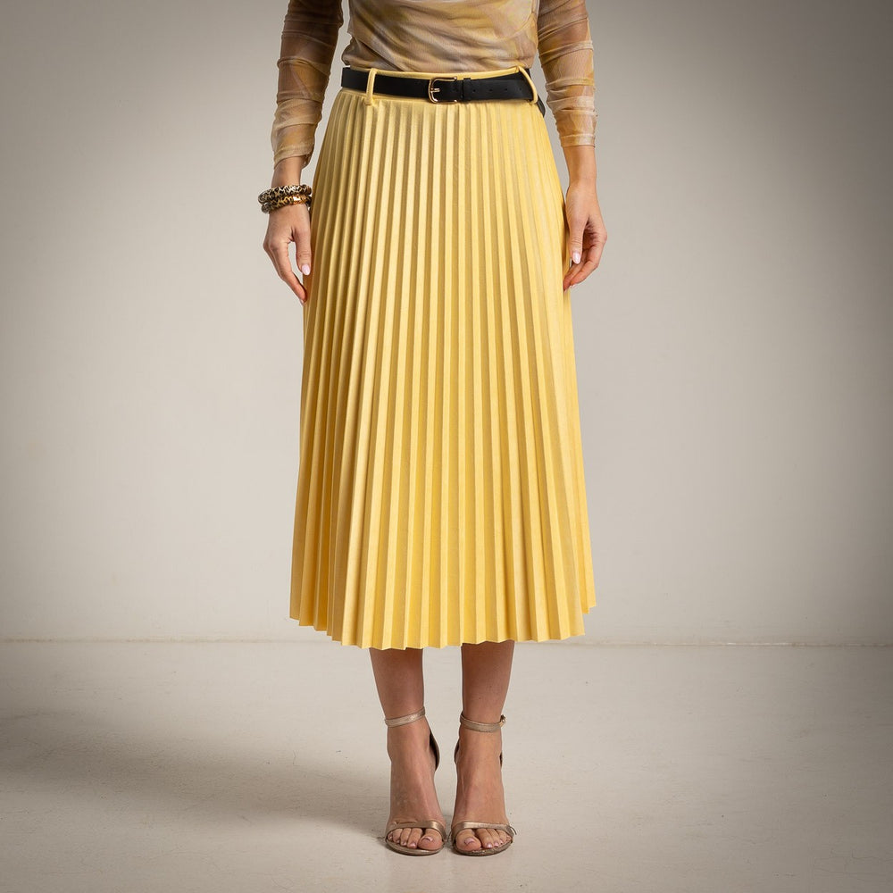Pleated suede midi skirt in mango with belt – MARIΓIOÚ