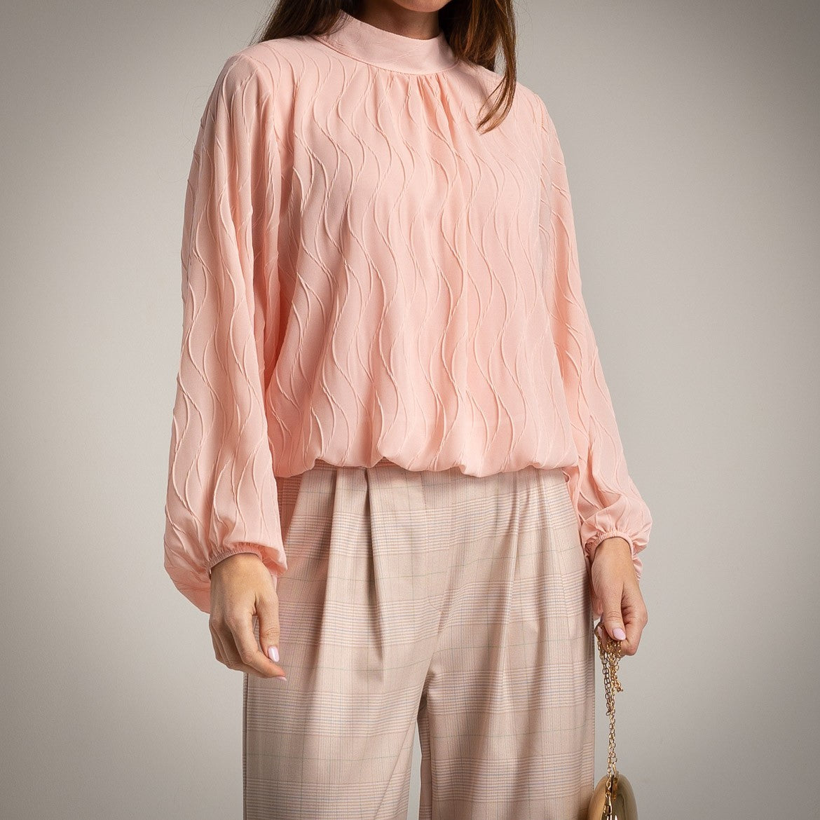Textured wave blouse in rose with elegant long sleeves – MARIΓIOÚ